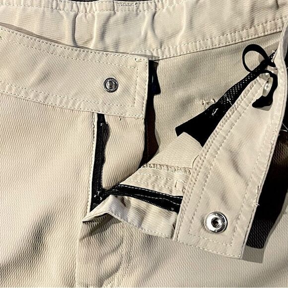Youth, J. Khaki, Multi-Pocket, Quick-Dry, Performance Chino Shorts. Size Large. - Picture 6 of 11